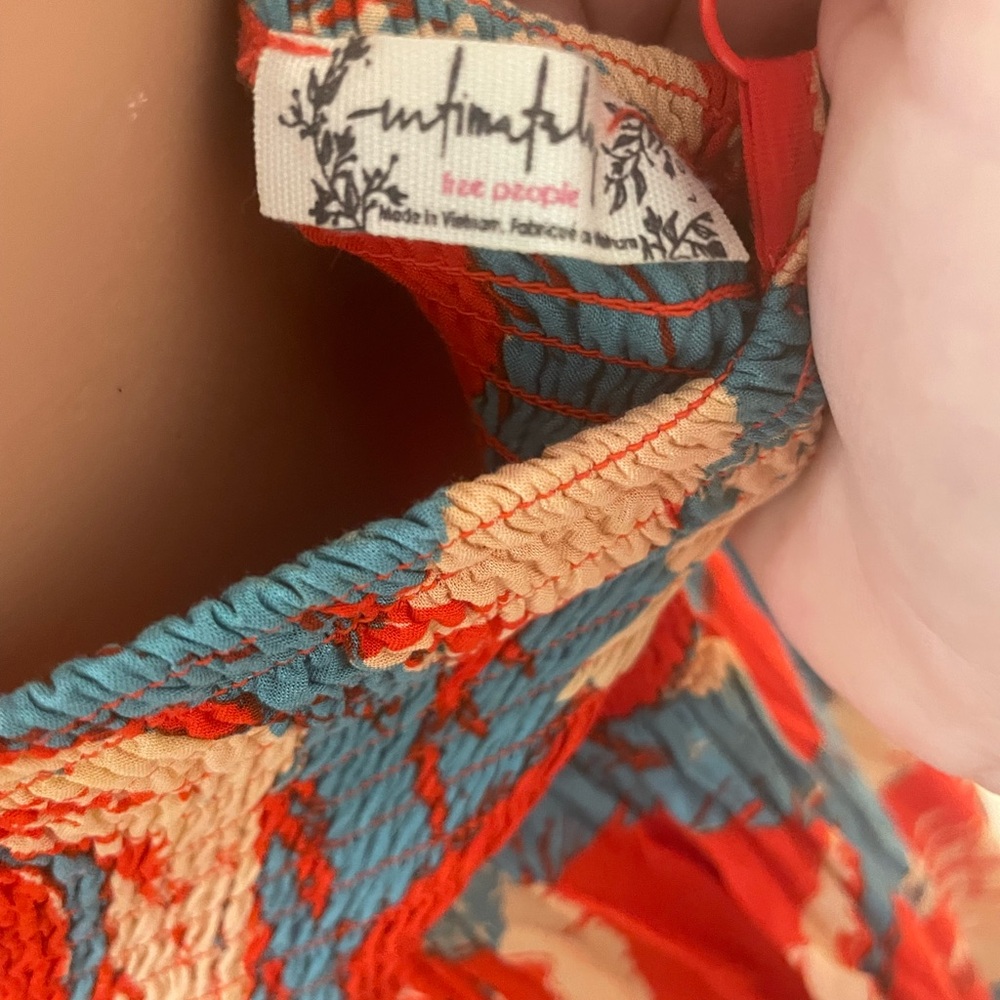Free people maxi dress. Red, size large. Worn once. In excellent condition. - Picture 3 of 3